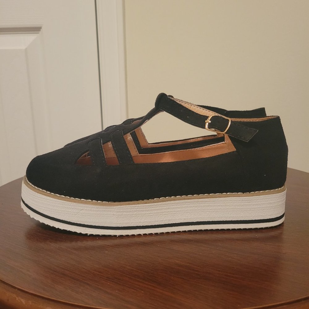 $20 Shoe Sale - Picture 3 of 5